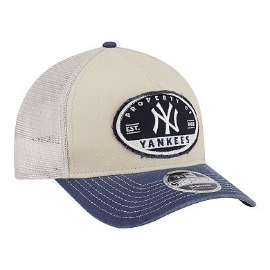 Men's New Era Light Beige/Navy New York Yankees Frayed M-Crown A-Frame 9FORTY Trucker Adjustable Hat