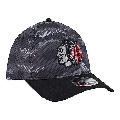 Men's New Era Black Chicago Blackhawks Zero Dark 39THIRTY Flex Hat