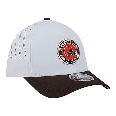 Men's New Era White/Brown Cleveland Browns Patch 39THIRTY A-Frame M-Crown Perforated Flex Hat