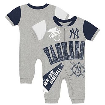 Infant Outerstuff Gray New York Yankees Hitter Up Full-Zip Jumper
