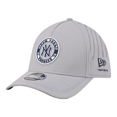 Men's New Era Gray New York Yankees Patch 39THIRTY A-Frame M-Crown Perforated Flex Hat