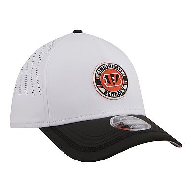 Men's New Era White/Black Cincinnati Bengals Patch 39THIRTY A-Frame M-Crown Perforated Flex Hat