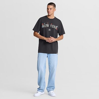 Men's Fanatics Anthracite New York Yankees Bloom T-Shirt