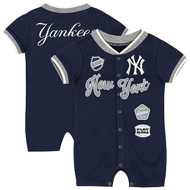 Newborn Outerstuff Navy New York Yankees Pinch Coverall