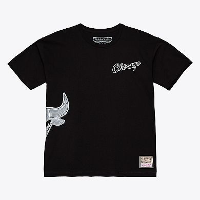Men's Mitchell & Ness Black Chicago Bulls Chrome Heritage T-Shirt