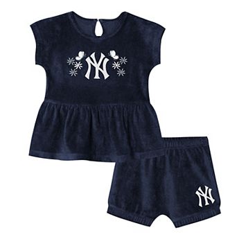 Girls Toddler Outerstuff Navy New York Yankees Hop Base Fashion T-Shirt & Shorts Set