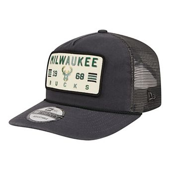 Men's New Era Charcoal Milwaukee Bucks Washed Patch 19TWENTY Adjustable Trucker Hat