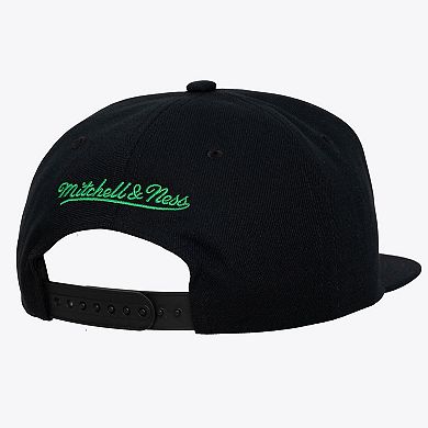 Men's Mitchell & Ness Black Boston Celtics Hardwood Classics Old School Stacked Text Snapback Hat