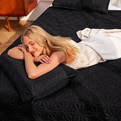 Queen Lightweight Geometric Pattern Bedspread