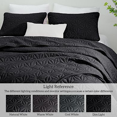 Queen Lightweight Geometric Pattern Bedspread