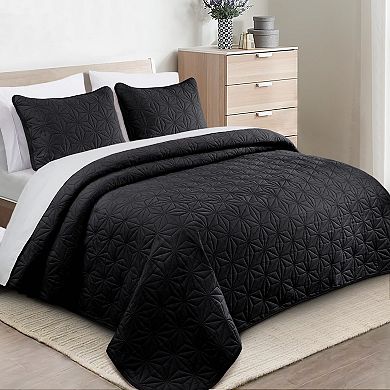 Queen Lightweight Geometric Pattern Bedspread