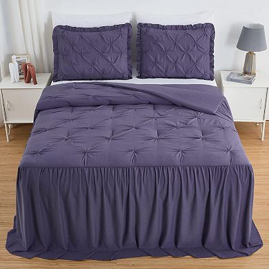 Three-piece ruffled patchwork bedspread with frills