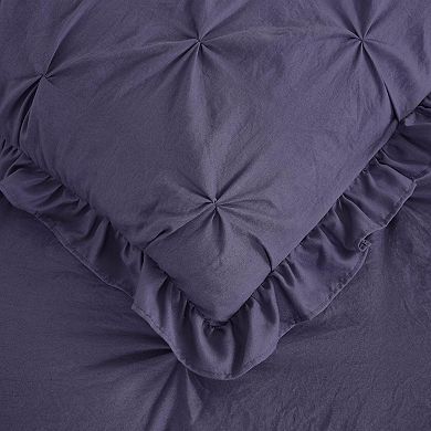 Three-piece ruffled patchwork bedspread with frills