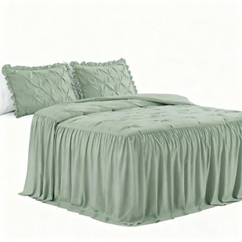 Three-piece ruffled patchwork bedspread with frills