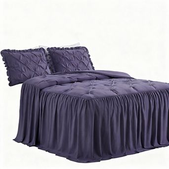 Three-piece ruffled patchwork bedspread with frills