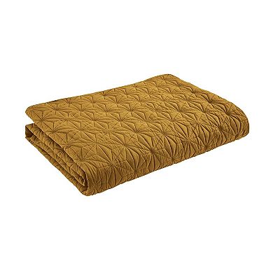 Lightweight Ultra-Fine Fiber Bedspread