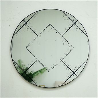 TOEMOA Round Wall-Mounted Mirror for Versatile Home Decor and Space Enhancement