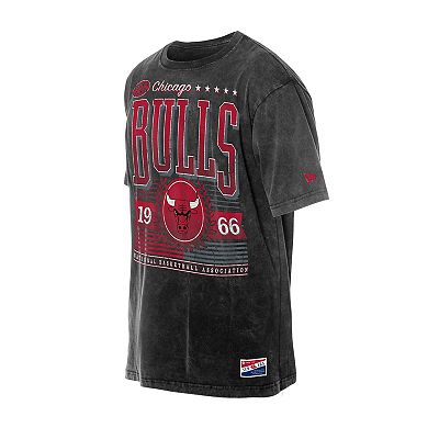 Men's New Era Black Chicago Bulls Oversized Throwback Collection Mineral Wash T-Shirt