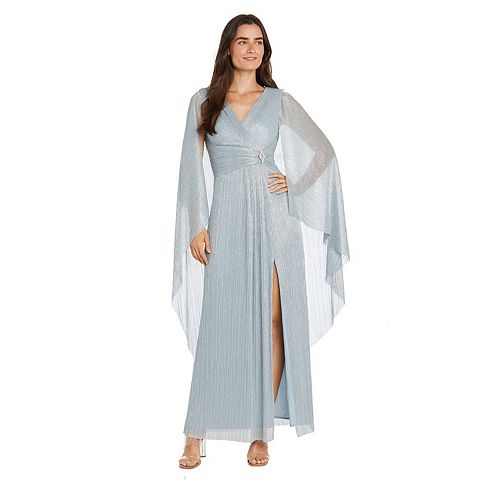 Женские платья R&M Women's R&M Richards V-Neck Flyaway Cape Sleeves Crinkle Gown