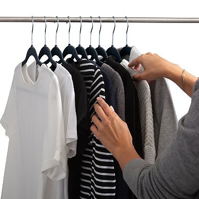 Simplify 100-Pack Slim Velvet Suit Hangers