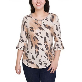 3/4 Bell Sleeve Top With Hardware