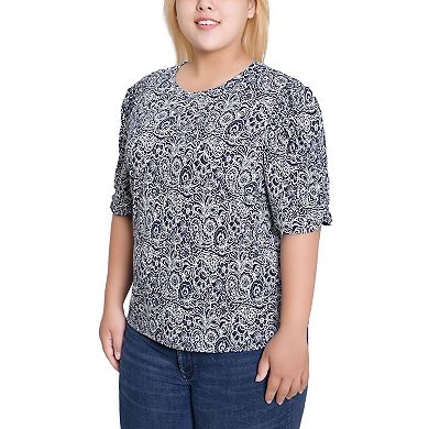 Plus Size Short Sleeve Scoop Neck Top