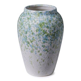 Elegant Modern Flower Vase with Matte Ribbed Design for Home Decor