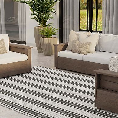 Vertical Stripe Outdoor Rug