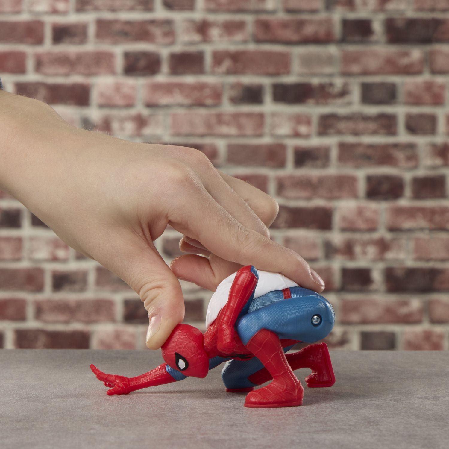 Детская фигурка Marvel Spider-Man Flipping Action Figure by Hasbro — фото 5