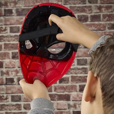 Marvel Spider-Man Wisecrackin' Glow Mask by Hasbro