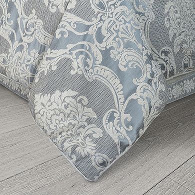 Five Queens Court Quincy 4-Piece Comforter Set wth Shams