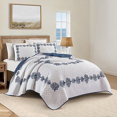 Modern Heirloom Tranquil Reed Quilt Set with Shams
