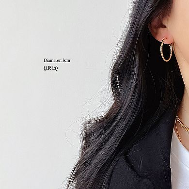 Women's Gold Textured Hoop Earrings for Versatile Styling