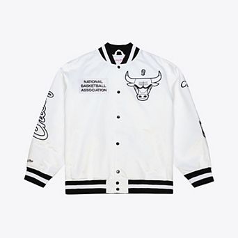 Men's Mitchell & Ness White Chicago Bulls Arctic Lightweight Full-Snap Satin Jacket