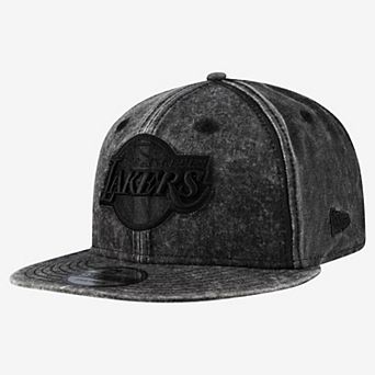 Men's New Era Black Los Angeles Lakers Washed Tonal 9FIFTY Snapback Hat