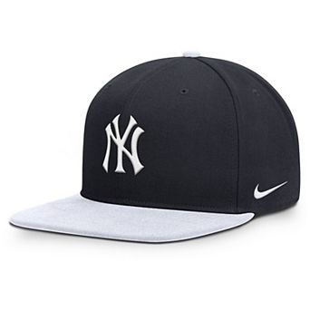 Men's Nike Navy/White New York Yankees Primetime Pro Dri-FIT Snapback Hat