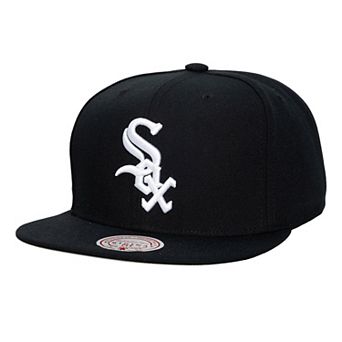 Unisex Mitchell & Ness Black Chicago White Sox Side Logo Snapback Hat