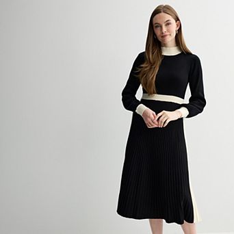Women's Sandra Darren Long Sleeve Mock Neck Maxi Sweater