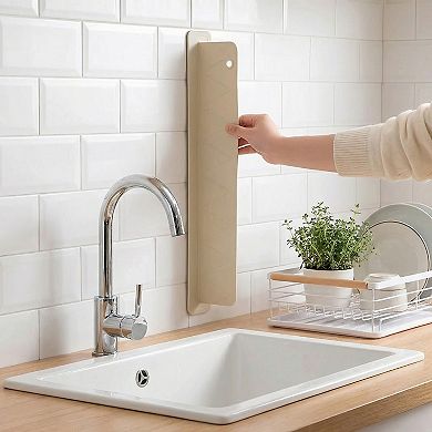 2-PC Kitchen Sink Splash Guard Silicone Water Barrier for Faucet Anti Splash Counter Protector