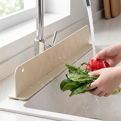 2-PC Kitchen Sink Splash Guard Silicone Water Barrier for Faucet Anti Splash Counter Protector