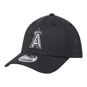 Men's New Era Black Los Angeles Angels Metallic 39THIRTY M-Crown Flex Hat