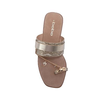 bebe Womens Thong Sandals with Chain Charm Detail Slip On Flats