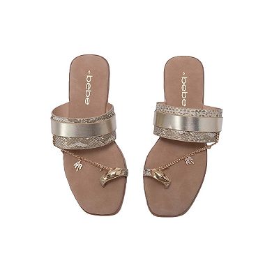 bebe Womens Thong Sandals with Chain Charm Detail Slip On Flats
