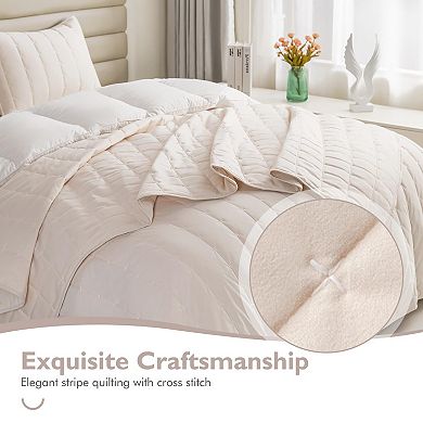 Super soft and lightweight all-season bedspread