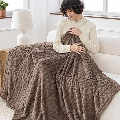 Fluffy Fleece Throw Blanket Ultra Soft Warm Lightweight Machine Washable