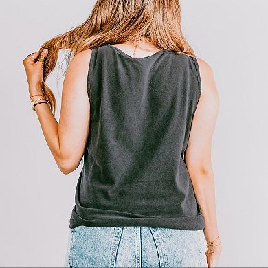 Embroidered It's Giving Summer - Women's Garment Dyed Graphic Tank Top