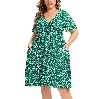 Women's Plus Size Floral Print Mini Dress. V-Neck Short Sleeve High Waist Casual Dress with Pocket
