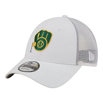 Men's New Era White Milwaukee Brewers Flag 9FORTY Trucker Adjustable Hat