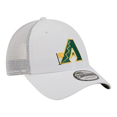 Men's New Era White Arizona Diamondbacks Flag 9FORTY Trucker Adjustable Hat