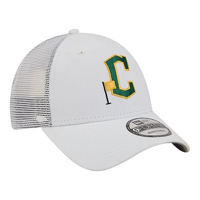 Men's New Era White Cleveland Guardians Flag 9FORTY Trucker Adjustable Hat